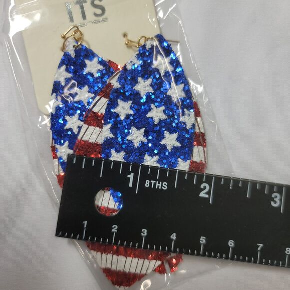NWT Patriotic Stars & Stripes Faux Leather Feather Shaped Layered Earrings - Picture 8 of 9